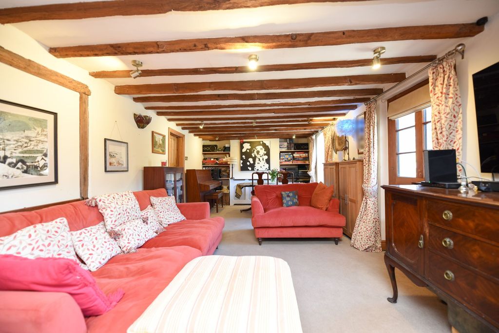 Property photo 3 of 32