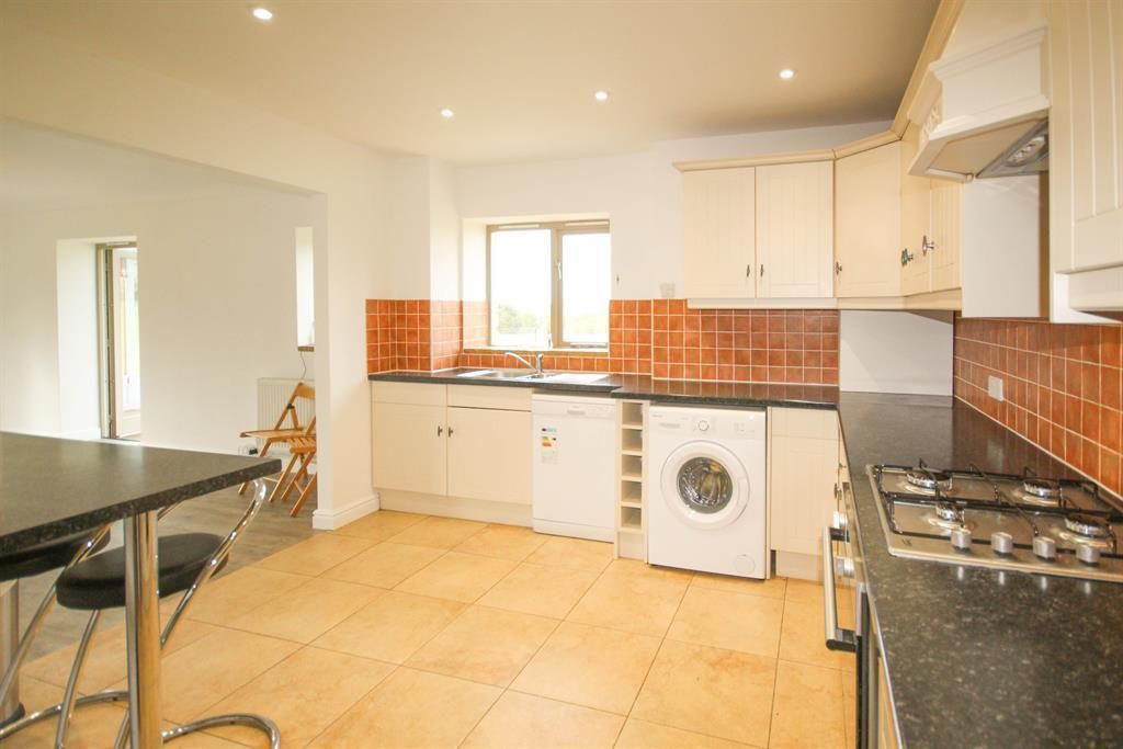 Property photo 3 of 17 62E81d7A741677Eab2228473Eeda5A74.Jpg