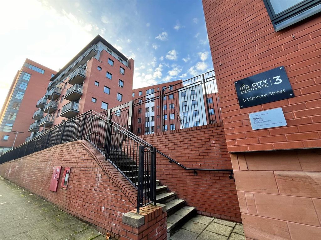 Property photo 3 of 11