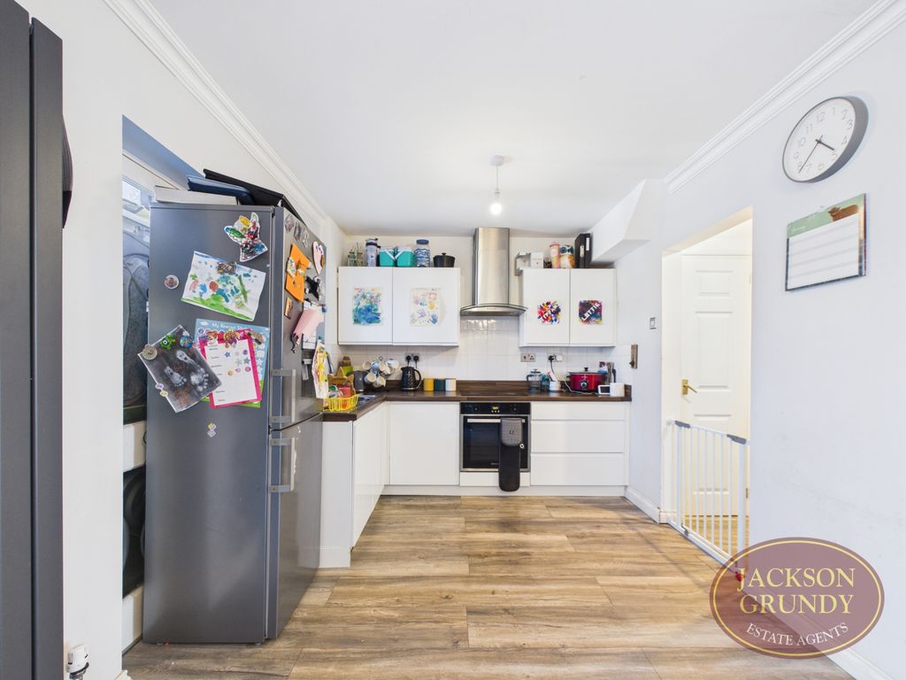 Property photo 2 of 22 Balfour Road