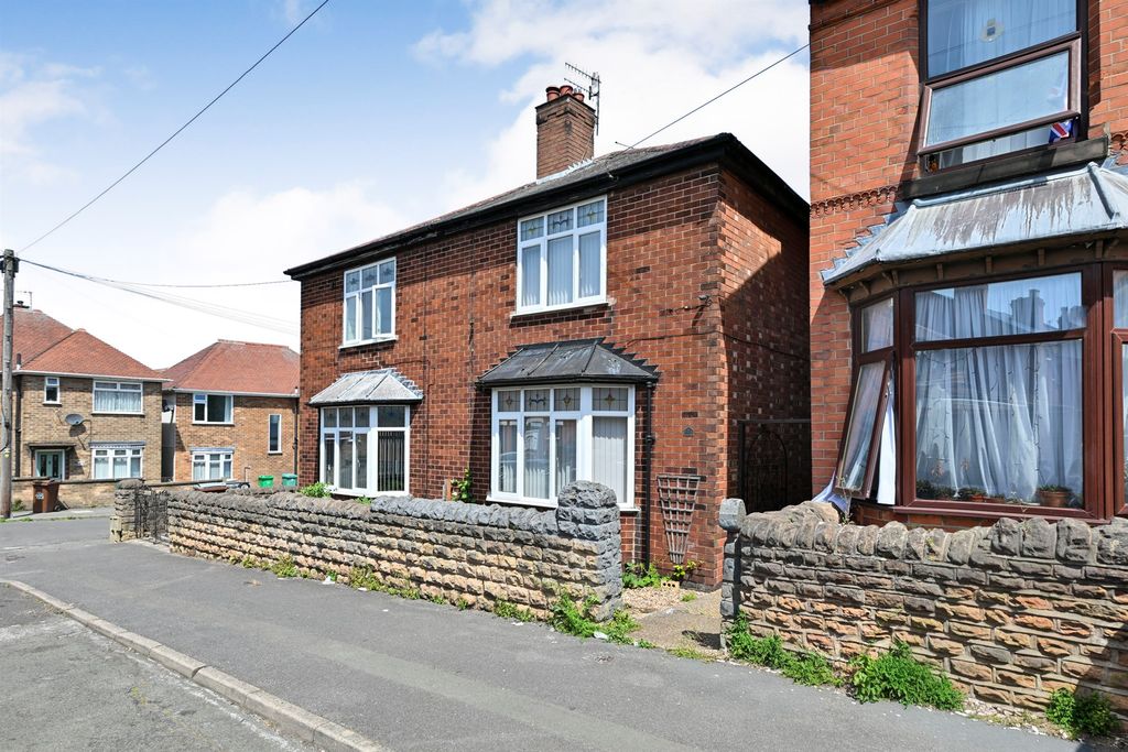 Property photo 2 of 16