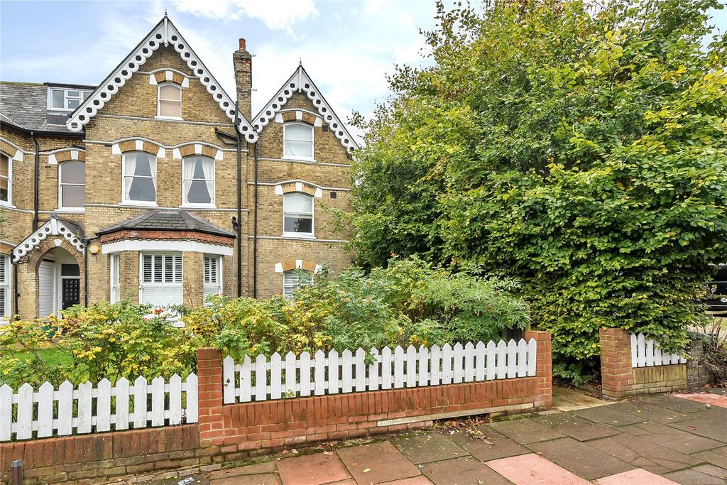 Property photo 1 of 17 Picture No. 02