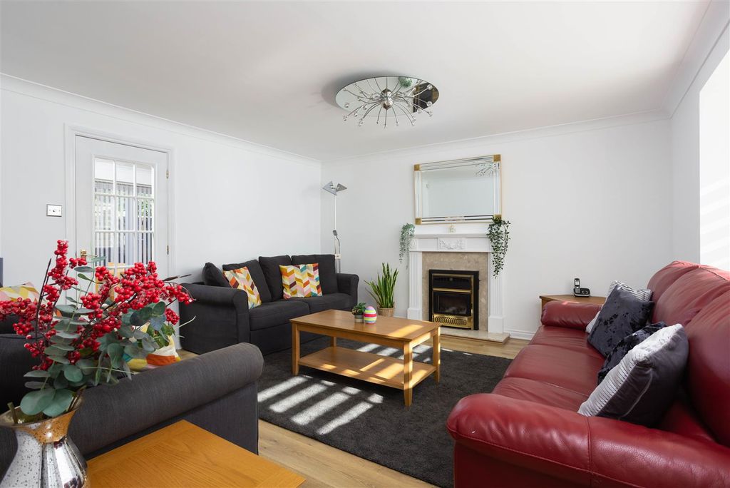 Property photo 3 of 15 00002.Jpg