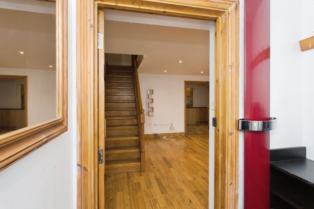 Property photo 2 of 22 Pbox-Img.Jpg