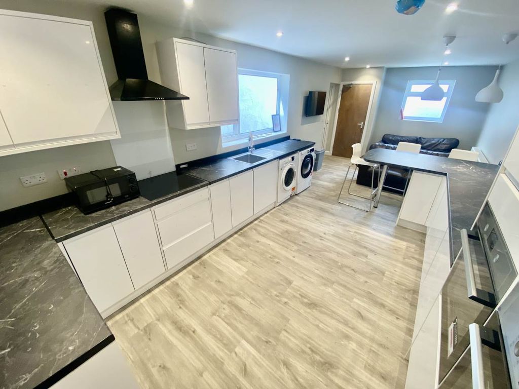 Property photo 1 of 12 Img_5576