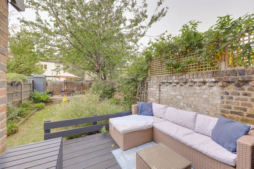 Property photo 3 of 12