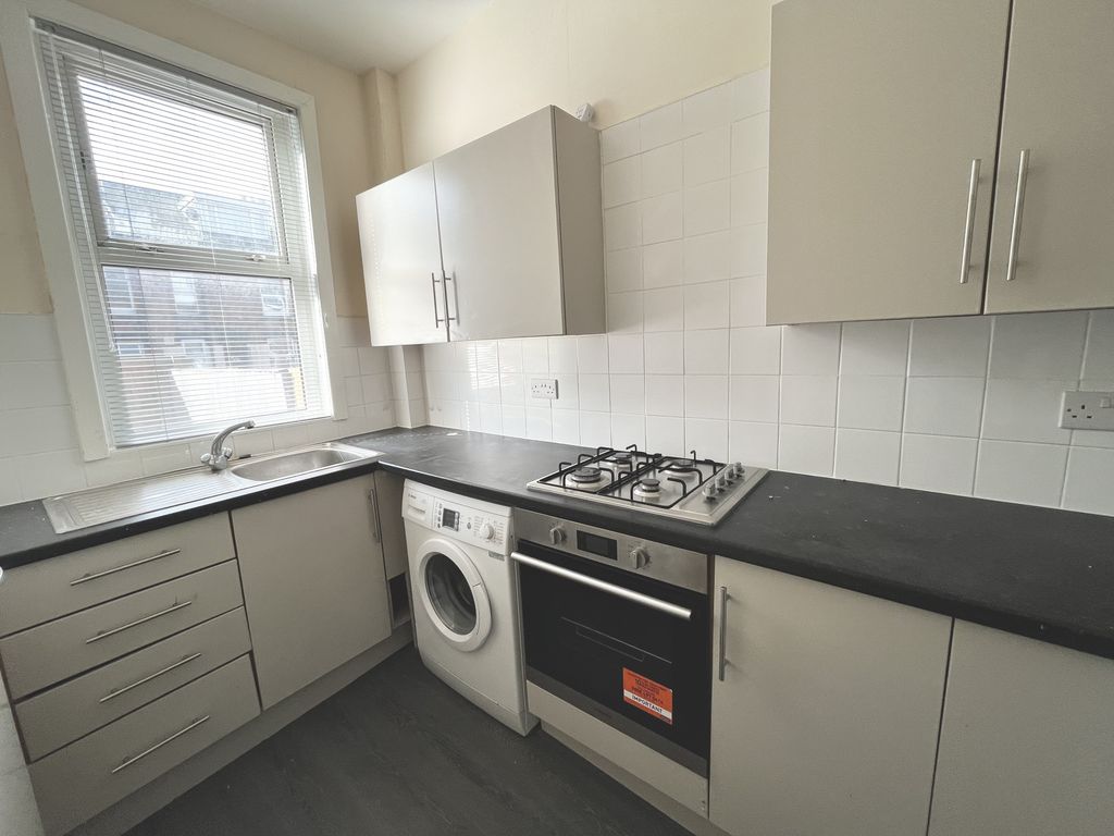 Property photo 2 of 6