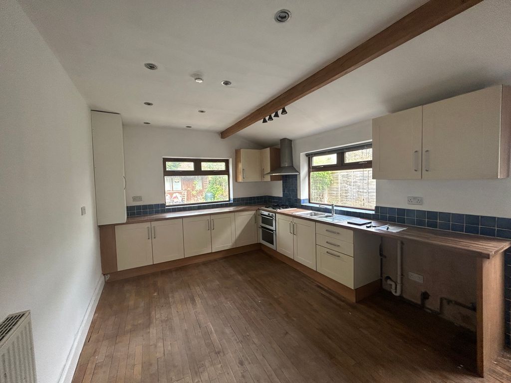 Property photo 2 of 13 Image