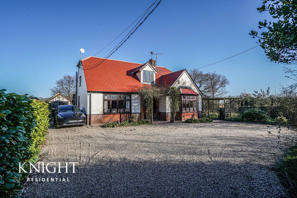 Property photo 2 of 42
