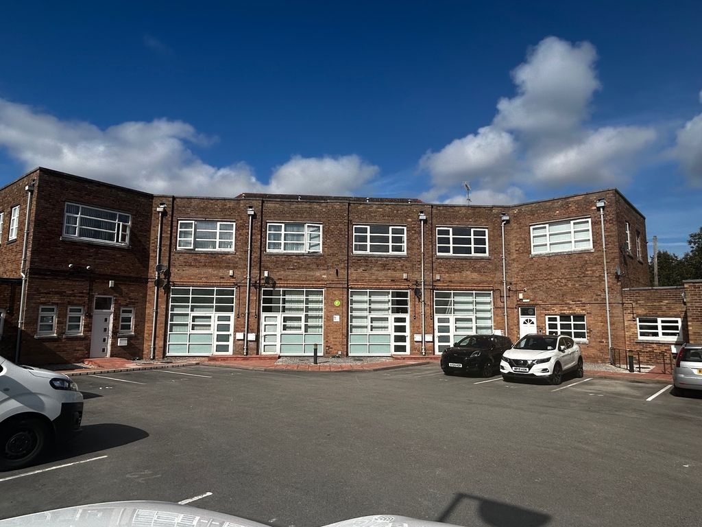 Property photo 1 of 16 10