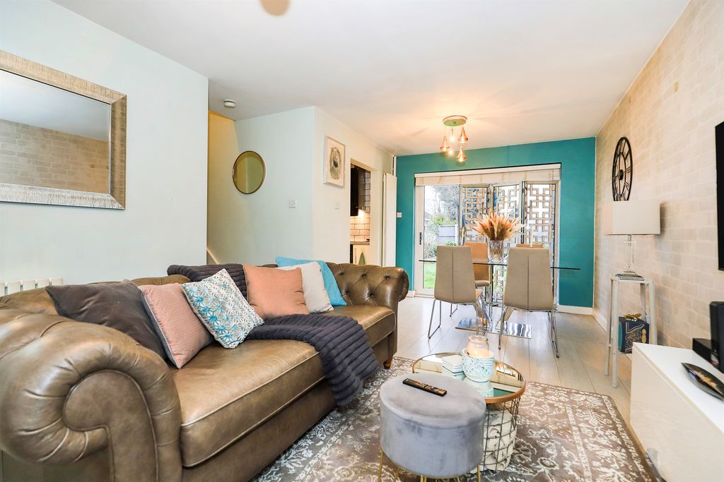 Property photo 2 of 13