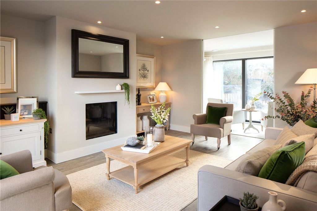 Property photo 3 of 22 Picture No. 06