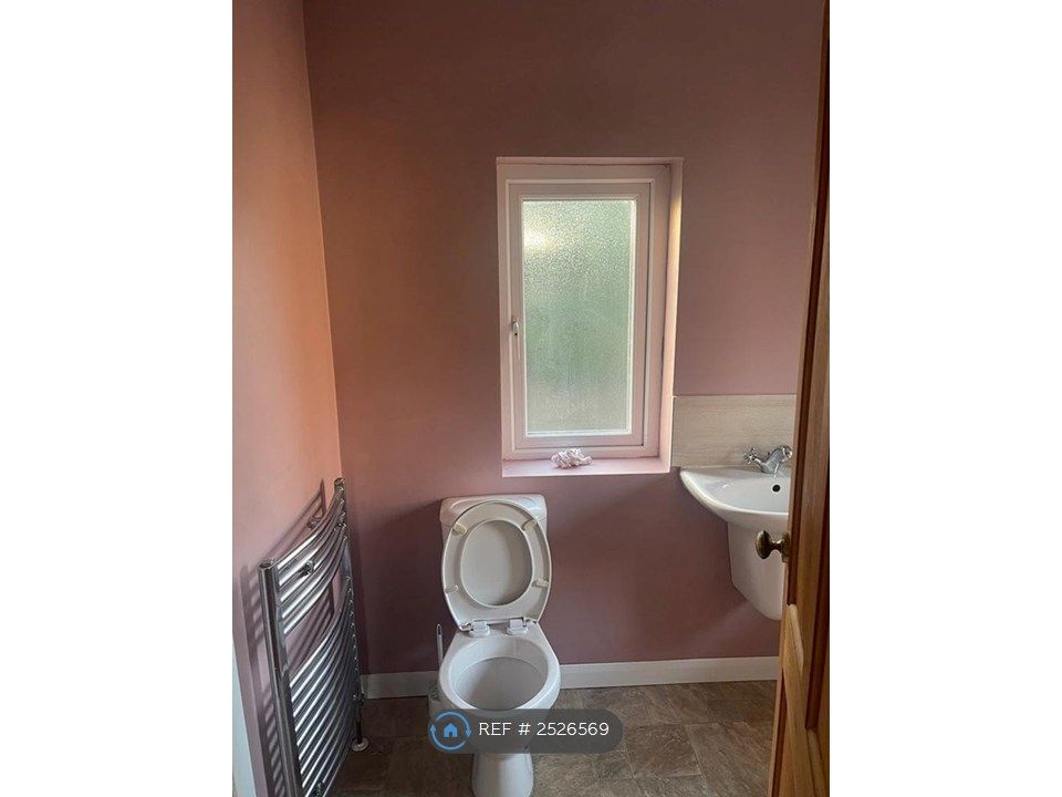 Property photo 3 of 13