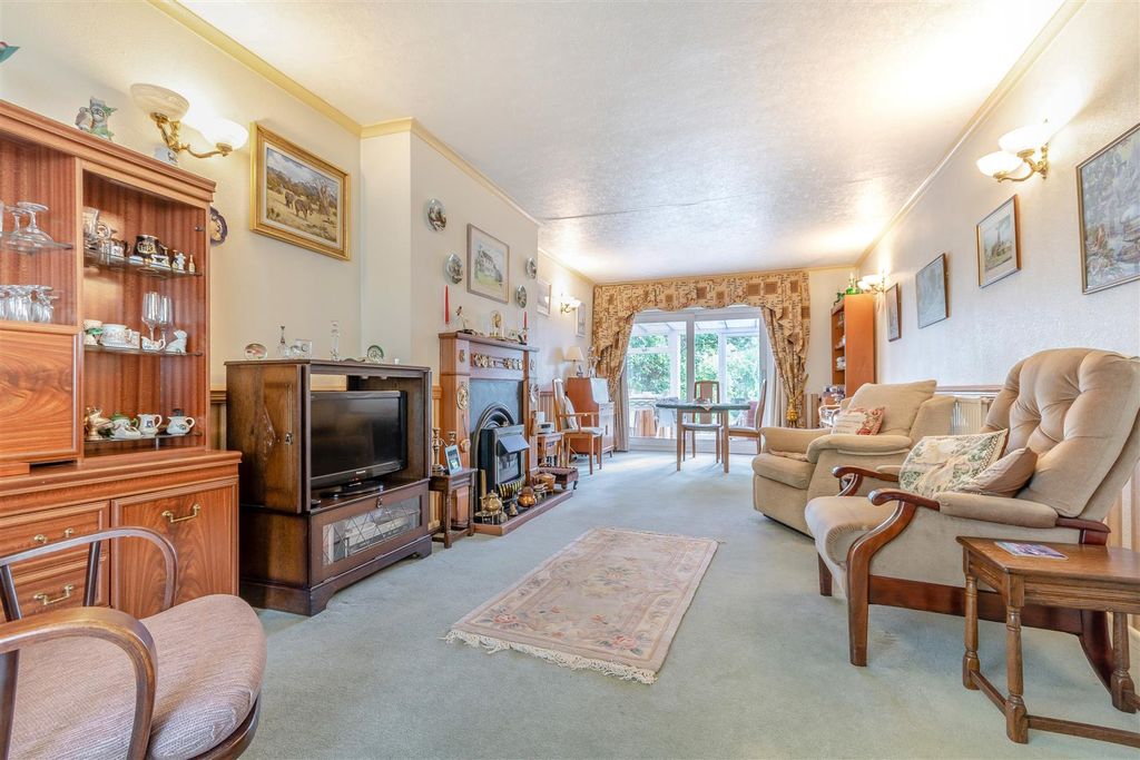 Property photo 3 of 35