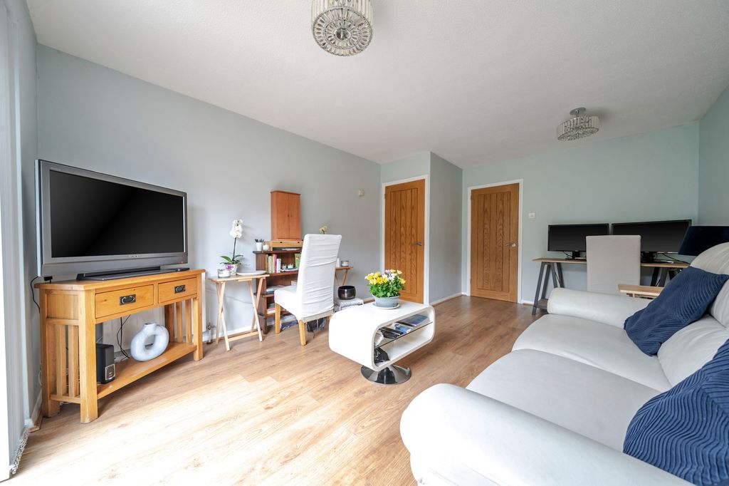 Property photo 3 of 16