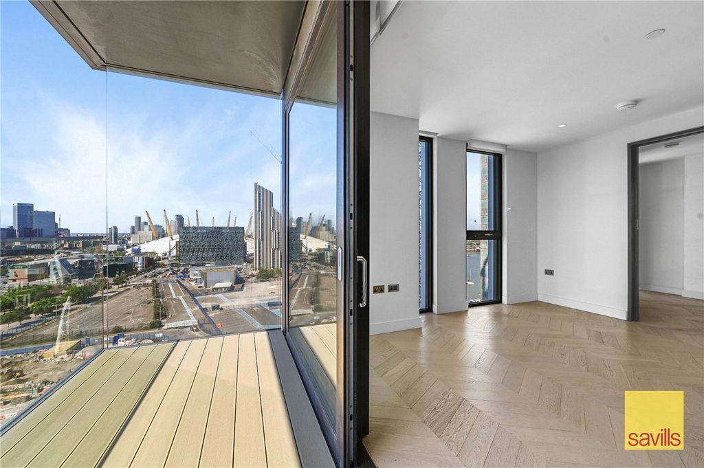 Property photo 1 of 18 Winter Garden