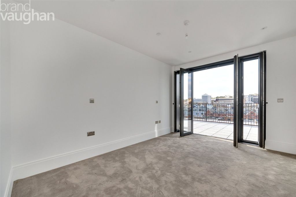 Additional image 4 of 2 bed flat to rentGloucester Place, Brighton BN1