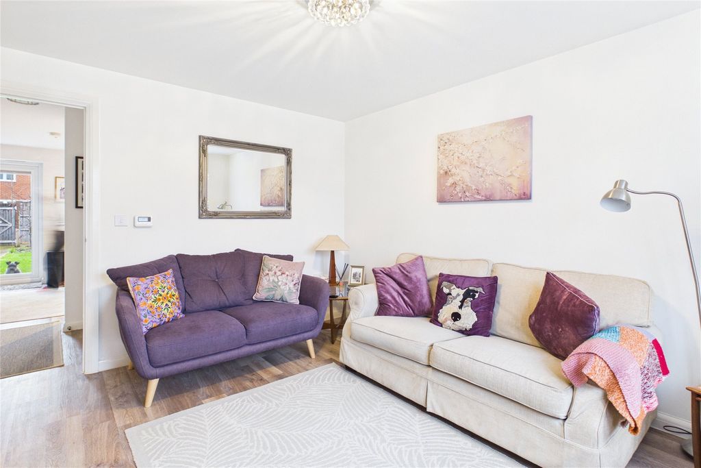 Property photo 2 of 11 Picture No. 15