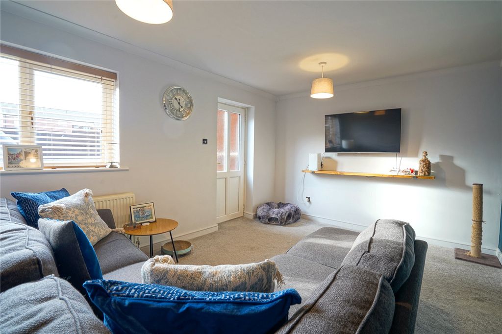 Property photo 2 of 13 Picture No. 11