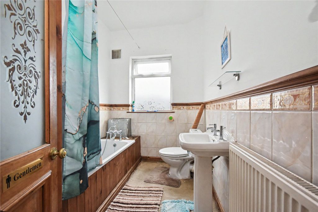 Property photo 3 of 15 Picture No. 05