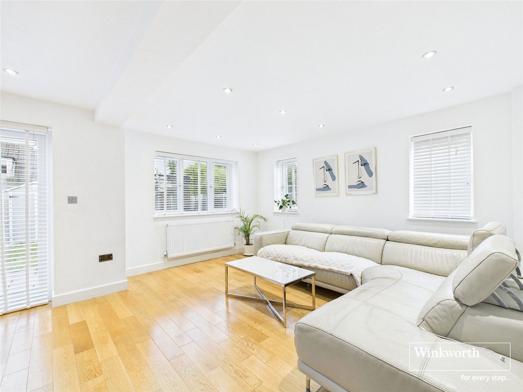 Property photo 3 of 13 Picture No. 22
