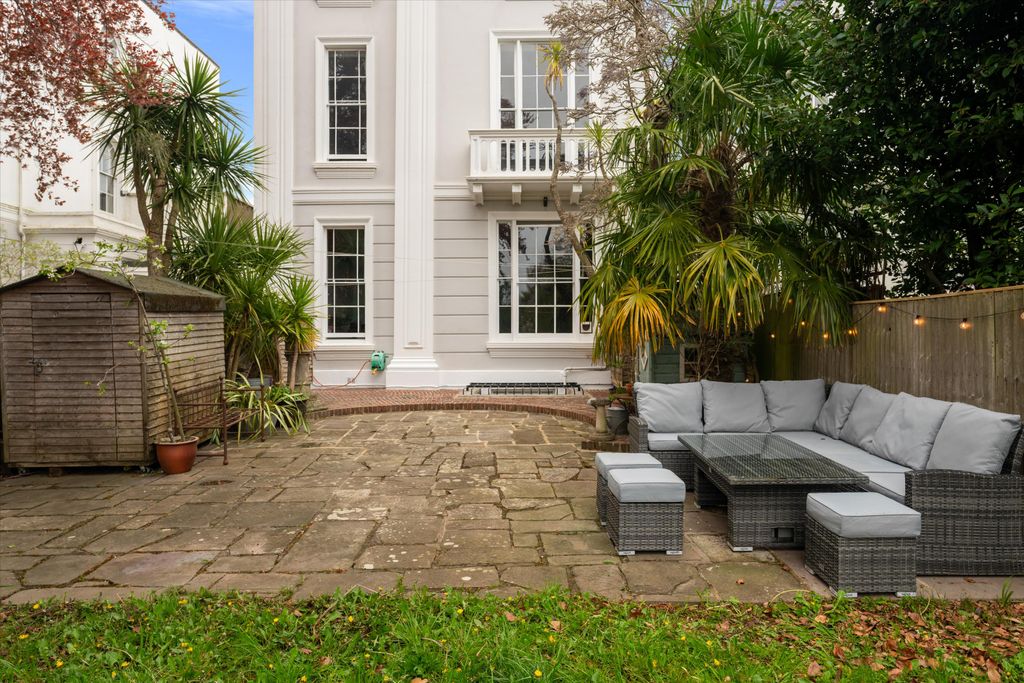 Additional image 18 of 3 bed maisonette for saleOakfield Road, Clifton, Bristol BS8
