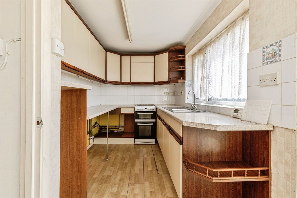 Property photo 2 of 19