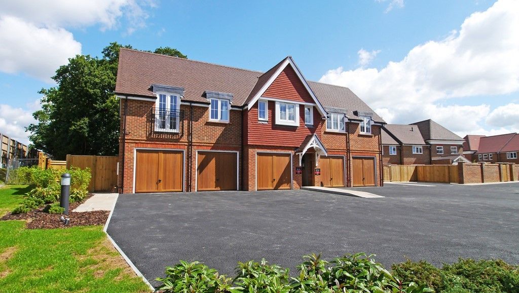 Property photo 1 of 9 External (Main)