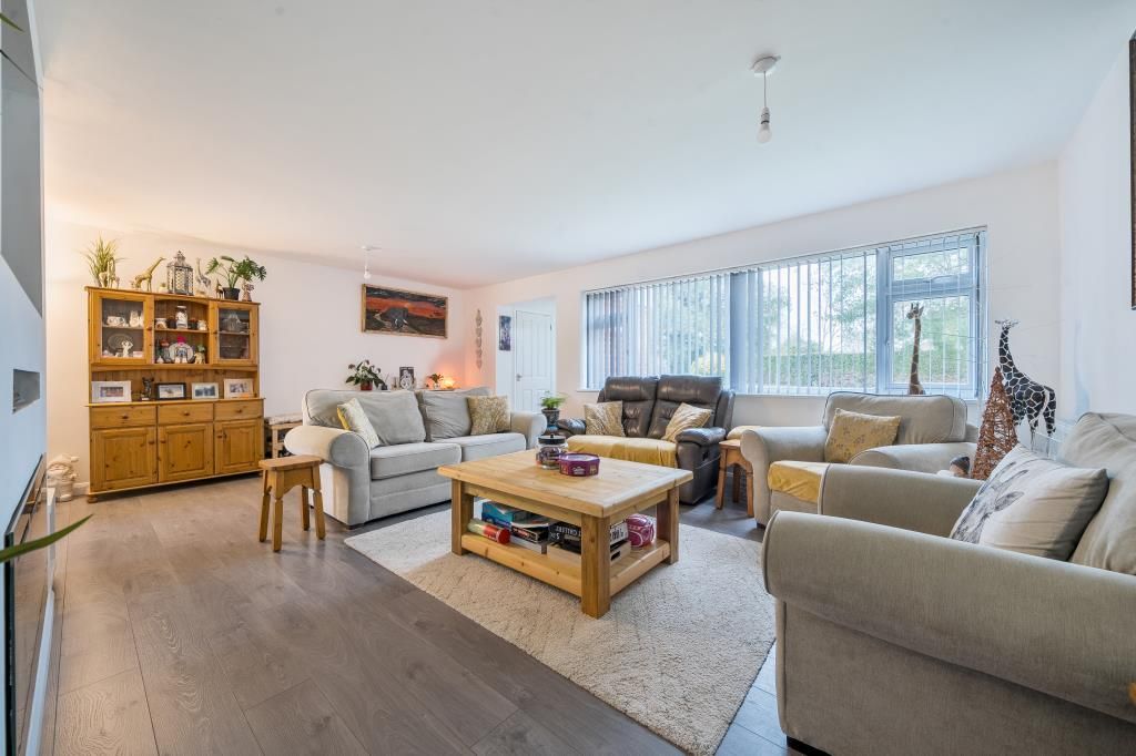 Property photo 2 of 20 Living Room