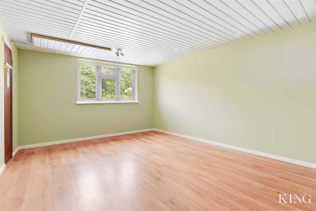 Property photo 3 of 30 Outbuilding/Office/Gym