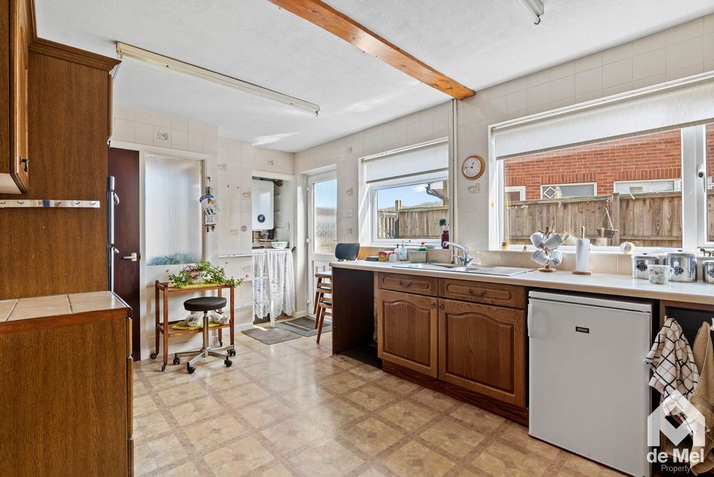 Property photo 3 of 13 Photo 4