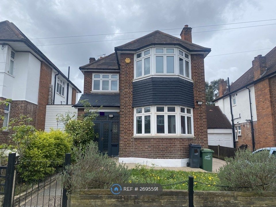 Property photo 2 of 26