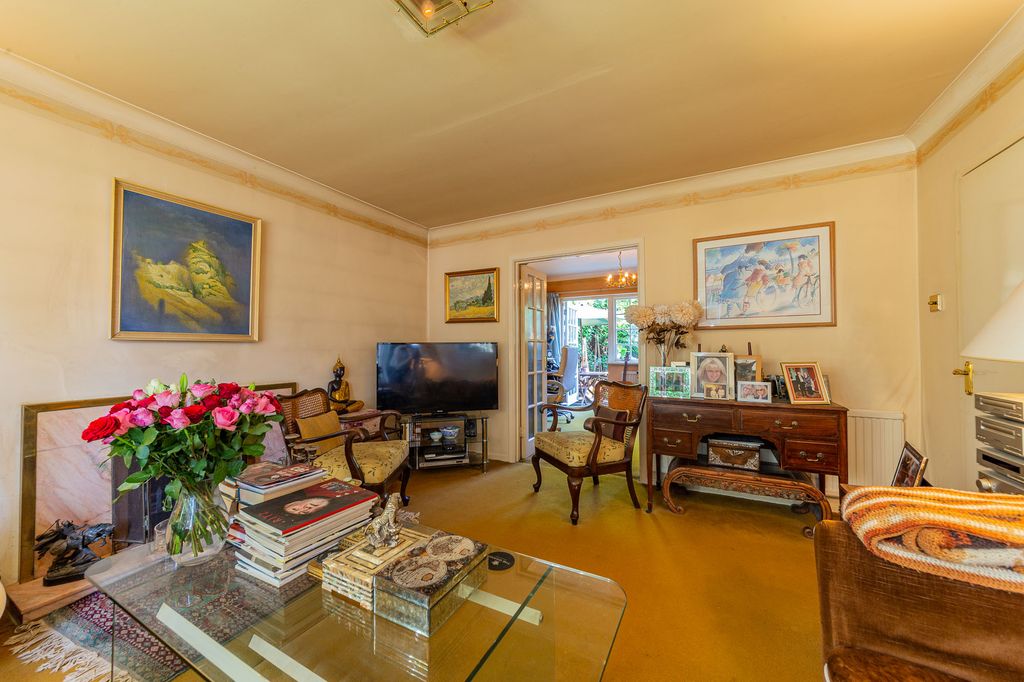 Property photo 3 of 14