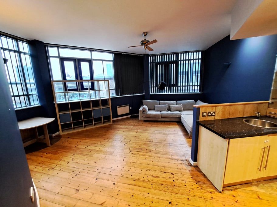 Property photo 2 of 8