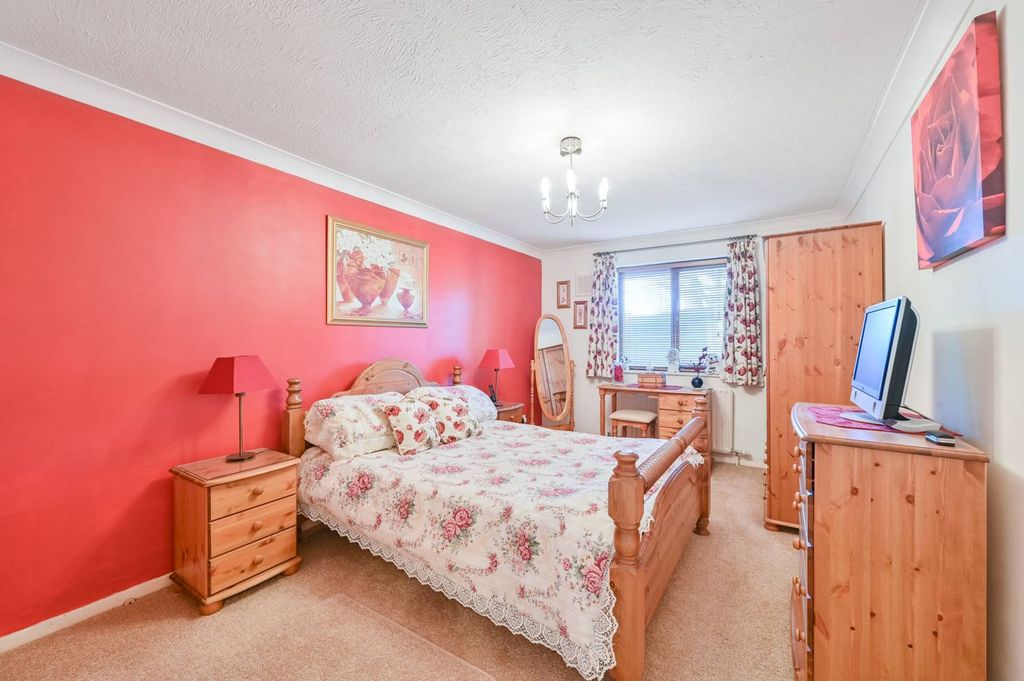 Property photo 2 of 7