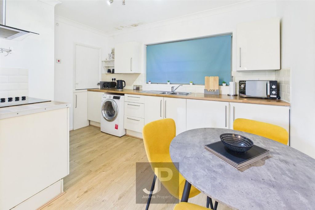 Property photo 2 of 10 Cam01632G0-Pr0191-Still003.Jpg