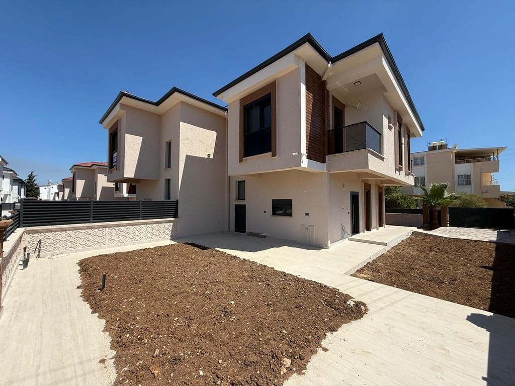 Property photo 2 of 18 Altinkum Villas Traltv698 2