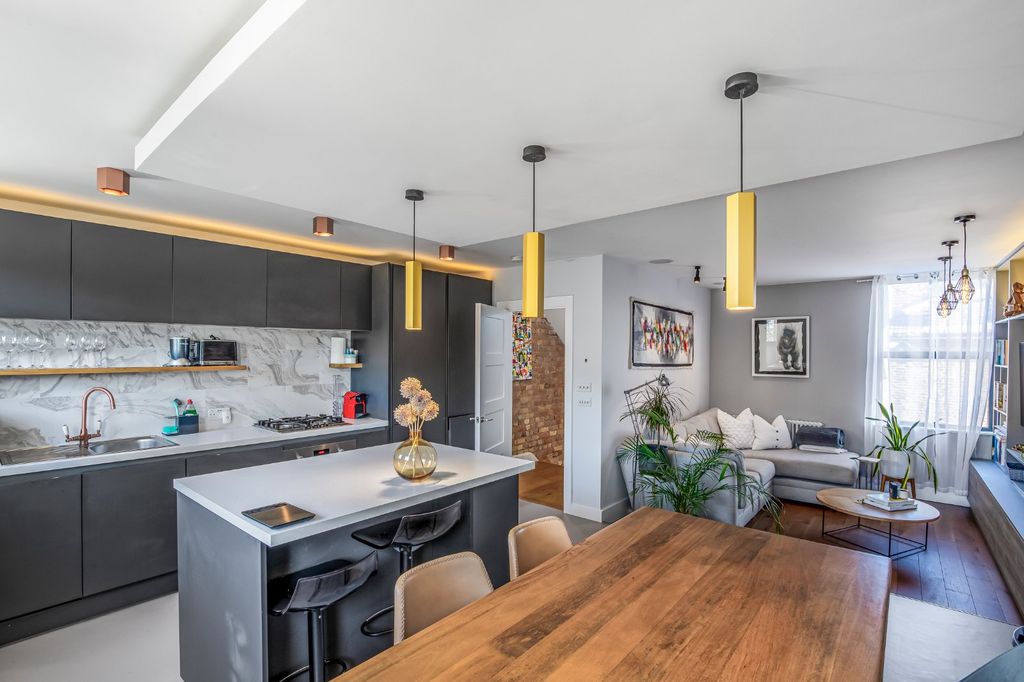 Property photo 1 of 15 Picture No. 11