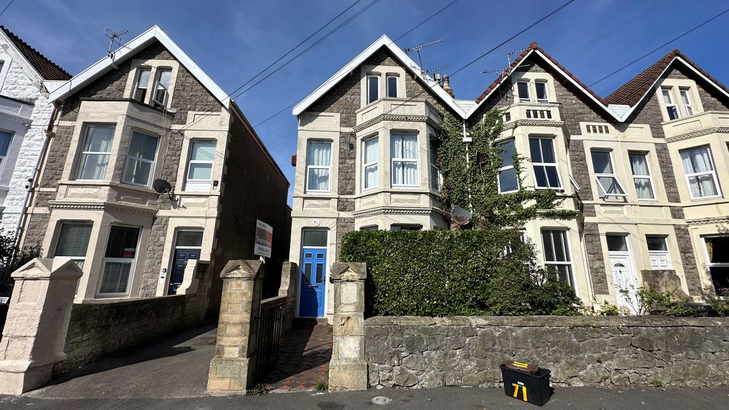 Property photo 1 of 4 Front 2