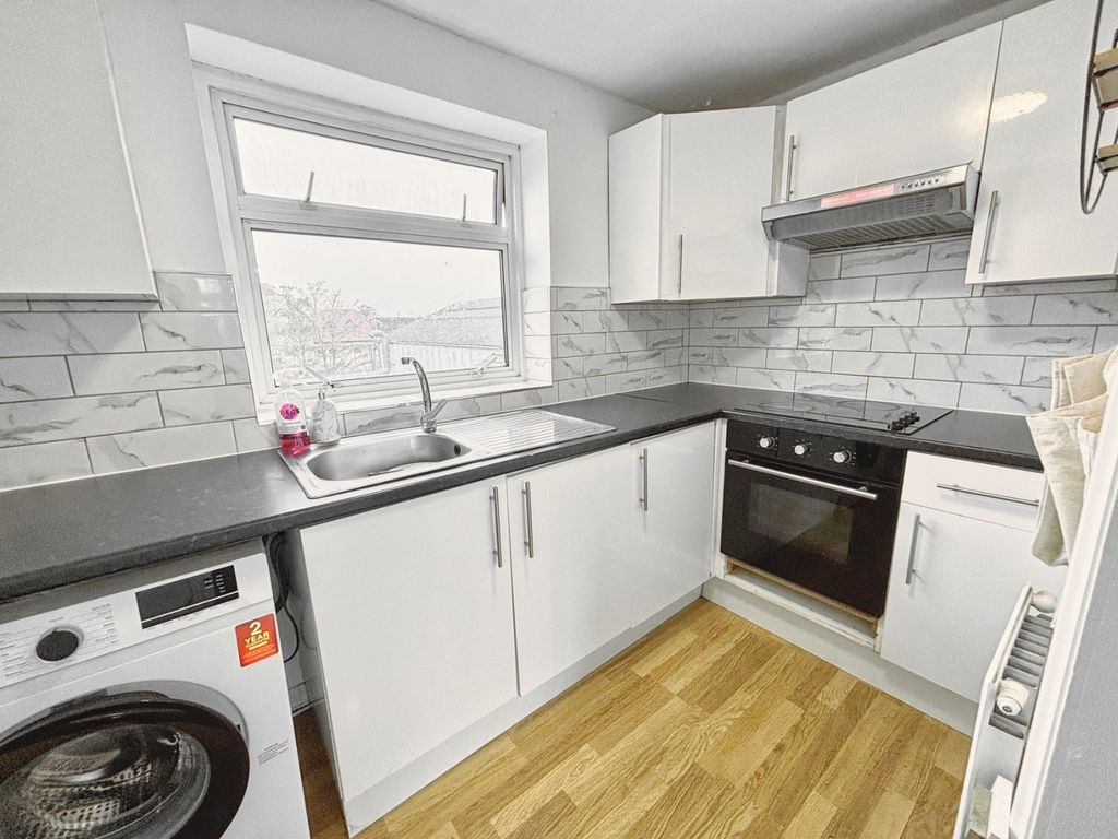 Property photo 1 of 7 Picture No. 13