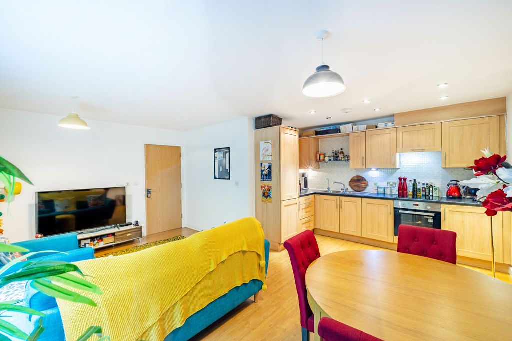 Property photo 2 of 7