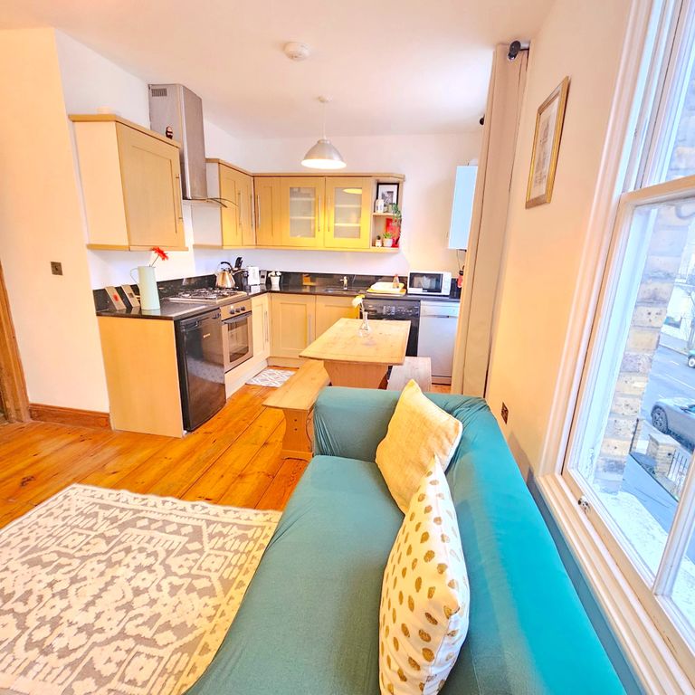 Property photo 2 of 17