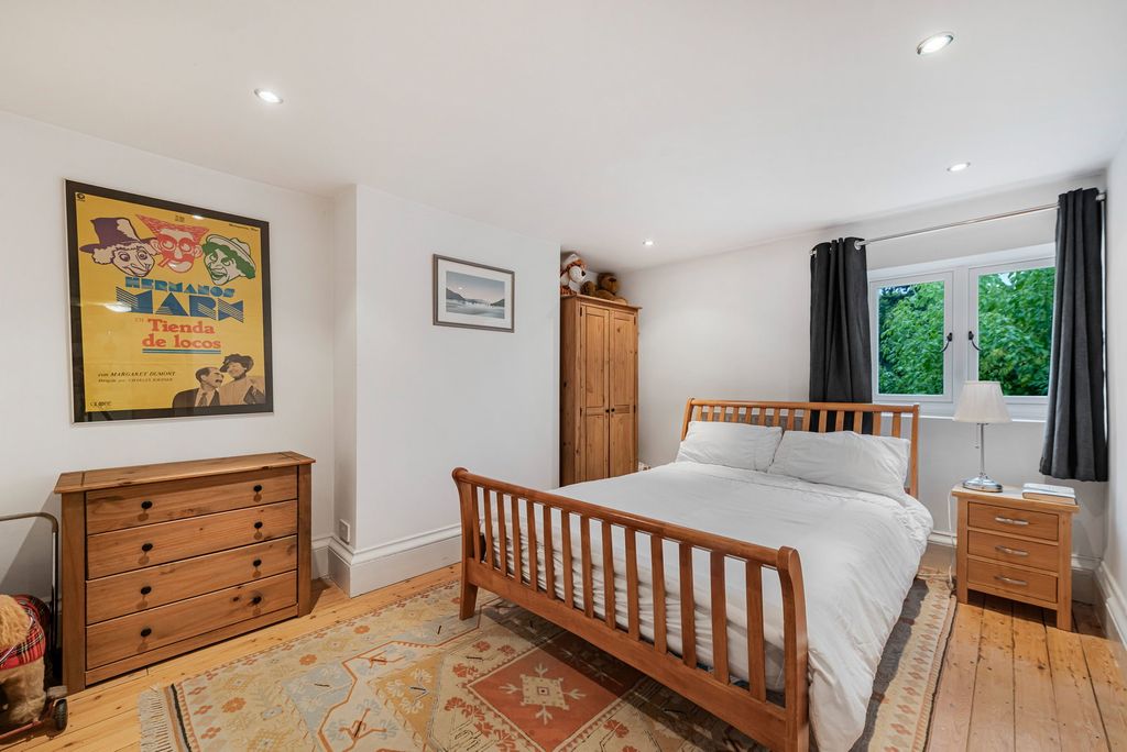 Additional image 14 of 6 bed detached house for saleBrighton Road, Horsham RH13