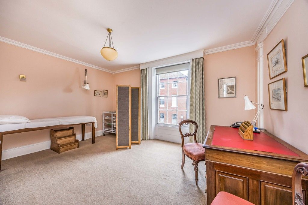 Property photo 2 of 26