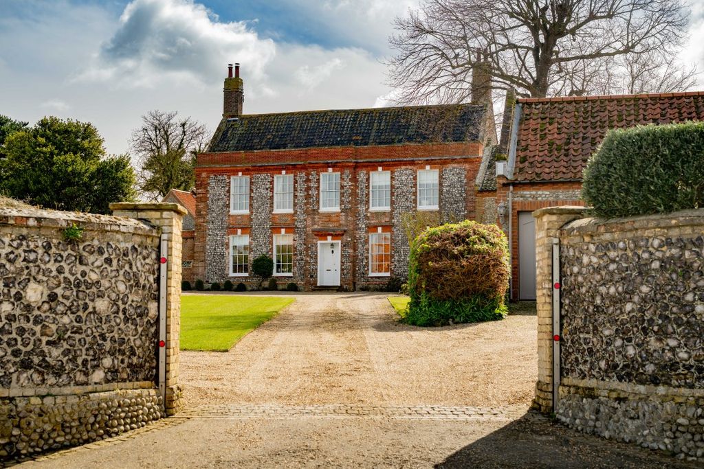 Additional image 23 of 4 bed flat for saleBlakeney, Holt NR25