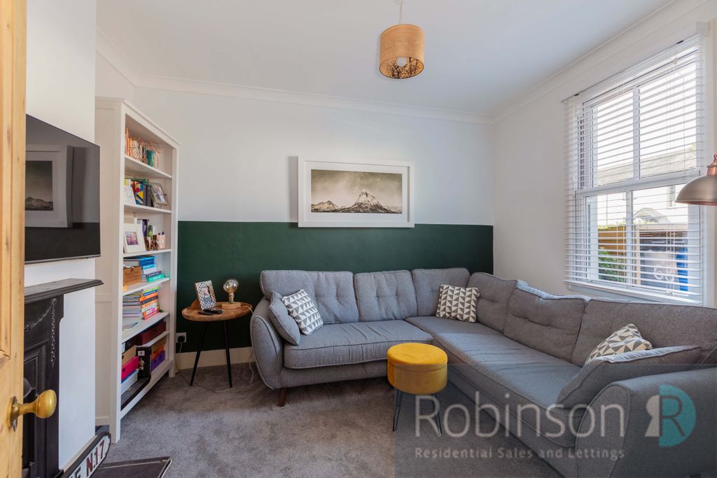 Property photo 3 of 13 68 Cannon Court Road-16