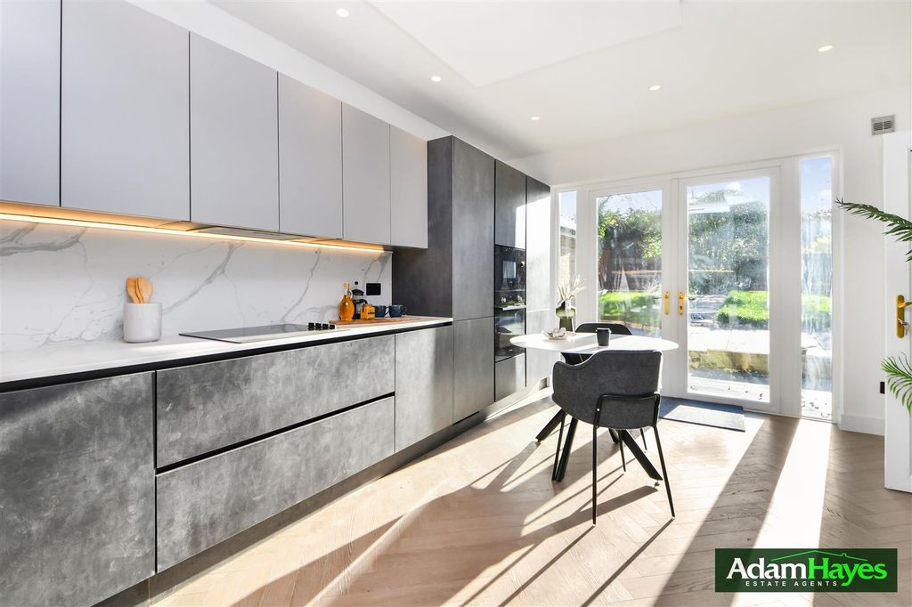 Property photo 3 of 17 Dsc_2139.Jpg