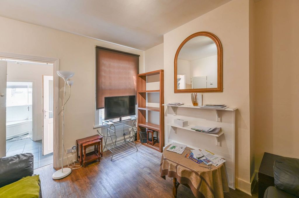 Property photo 3 of 13