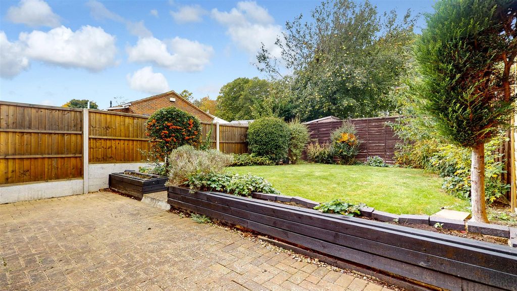 Property photo 2 of 23 10102025_000429.Jpg