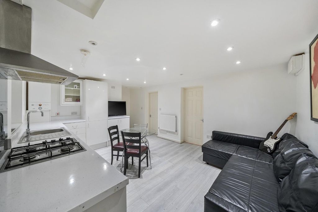 Property photo 3 of 13 1363761-7-68E7d8d5Cf4F9.Jpg